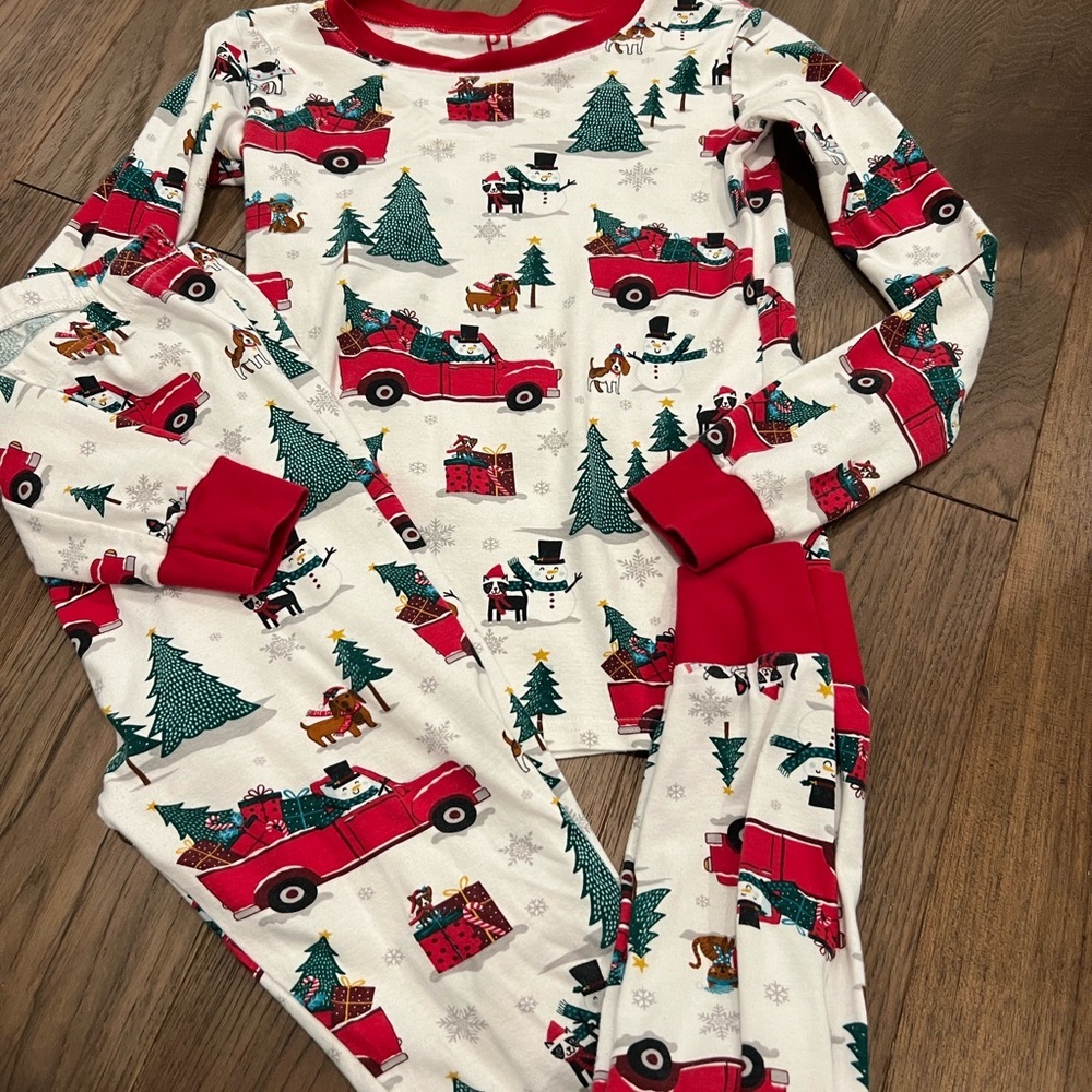 The Children’s Place
Kids Matching Family Truck Snug Fit Cotton Pajamas - White